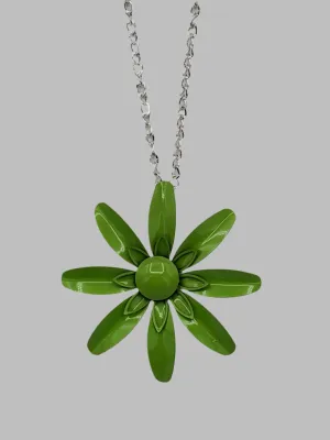 Metal Daisy Pendant Necklace in Green