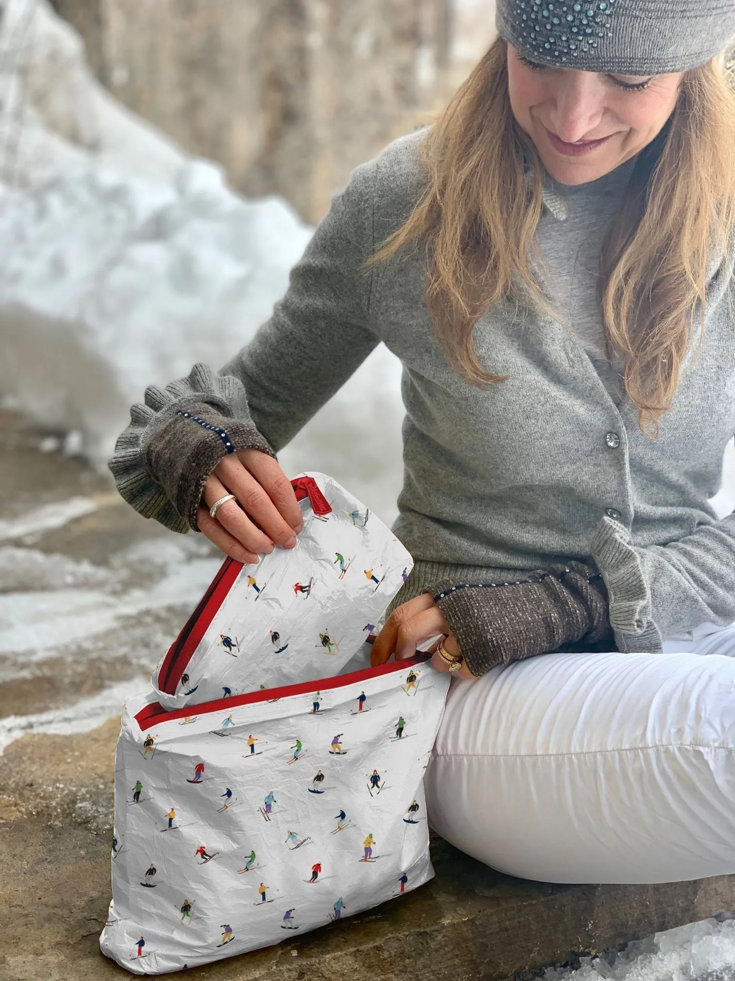 Mini Zipper Pack in Dancing Skiers with Red Zipper