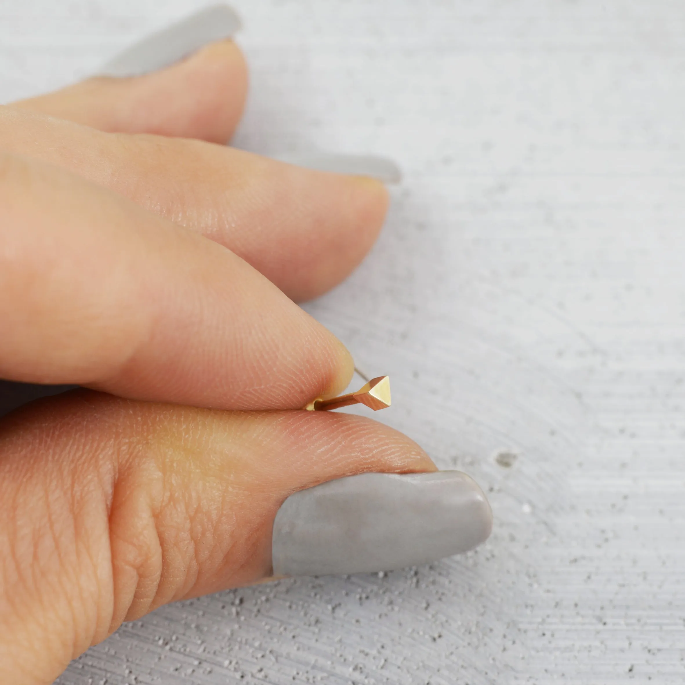 Minimal triangle Piercing (single) - 14K/ 18K Gold