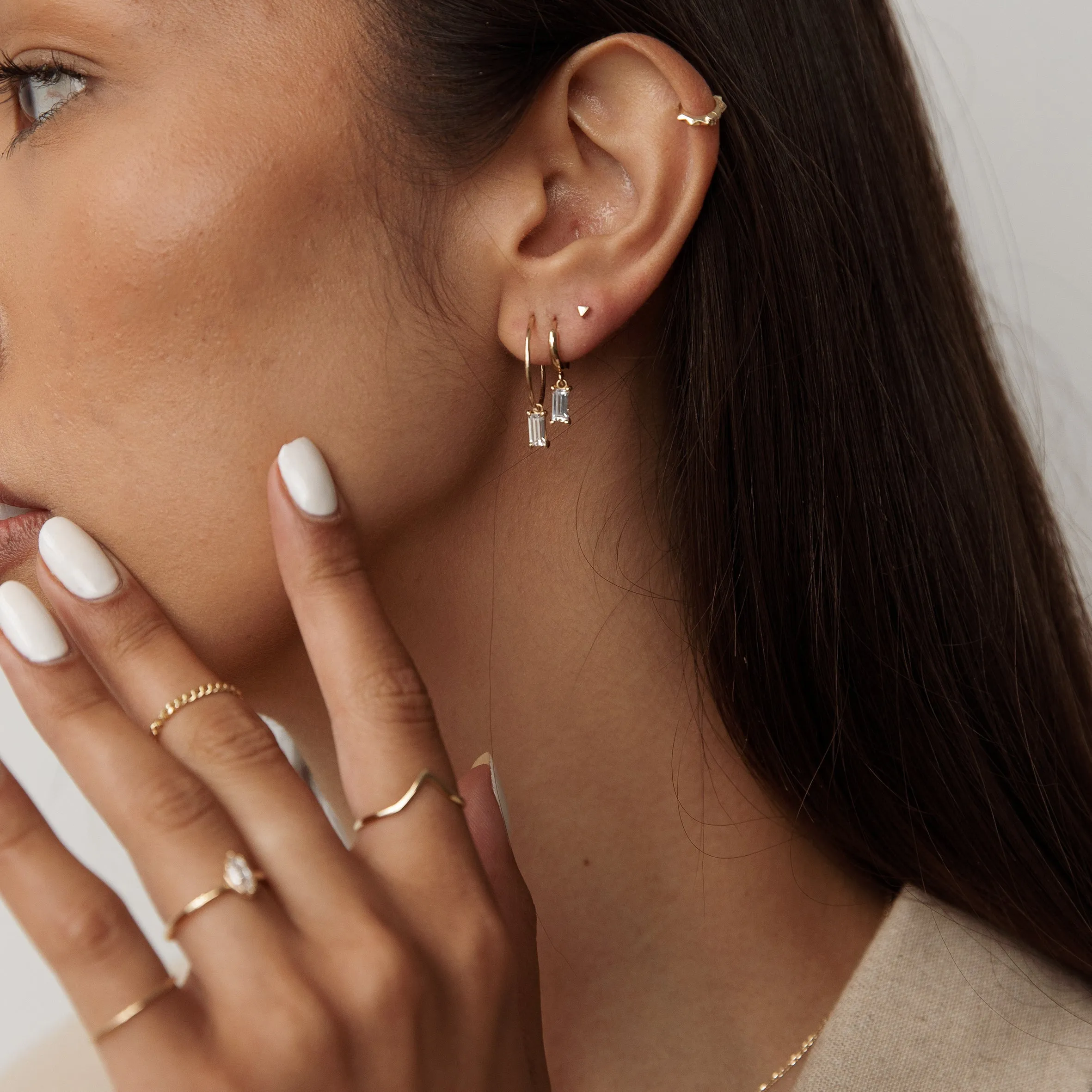 Minimal triangle Piercing (single) - 14K/ 18K Gold