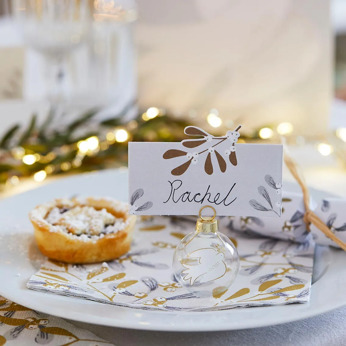 Mistletoe gold Christmas napkins