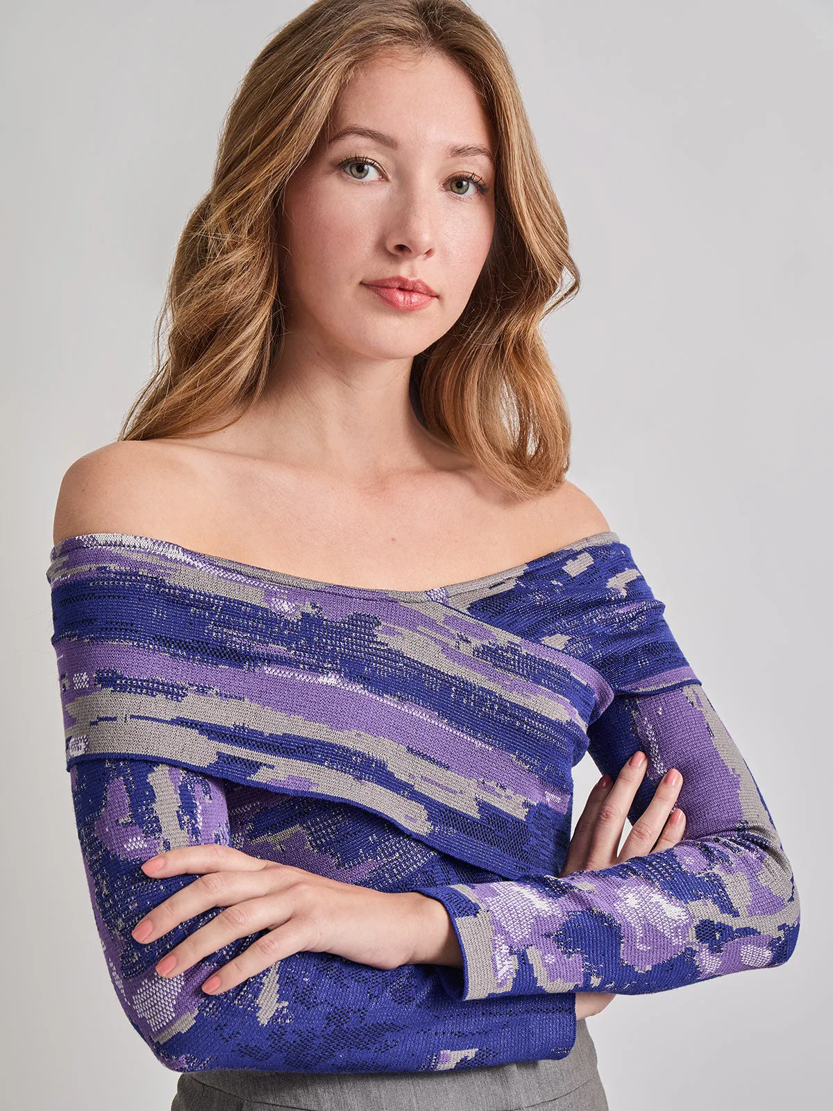 Modern Fit Cropped Cross Body Watercolor Soft Knit Top