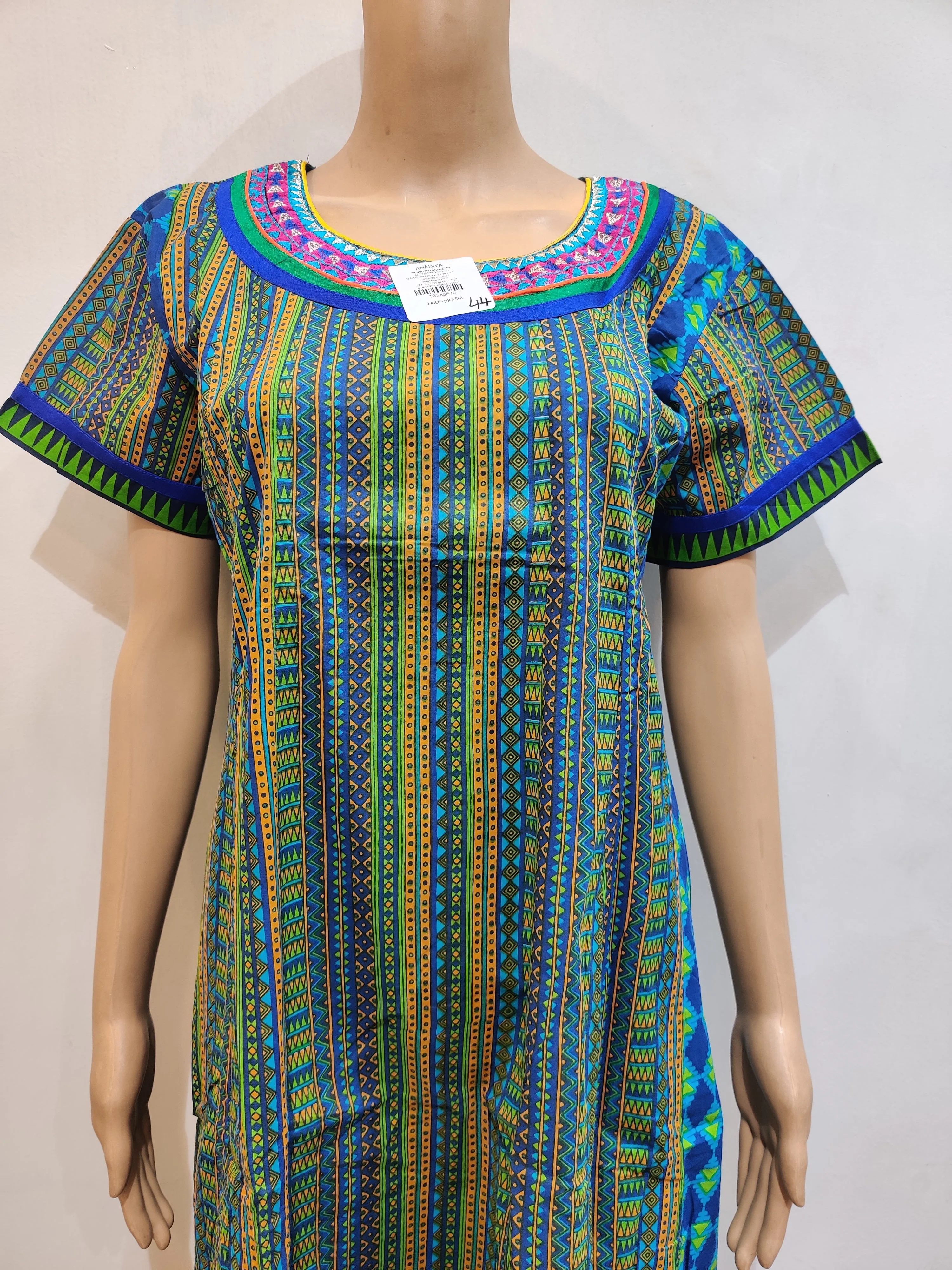 Motiya Kurti