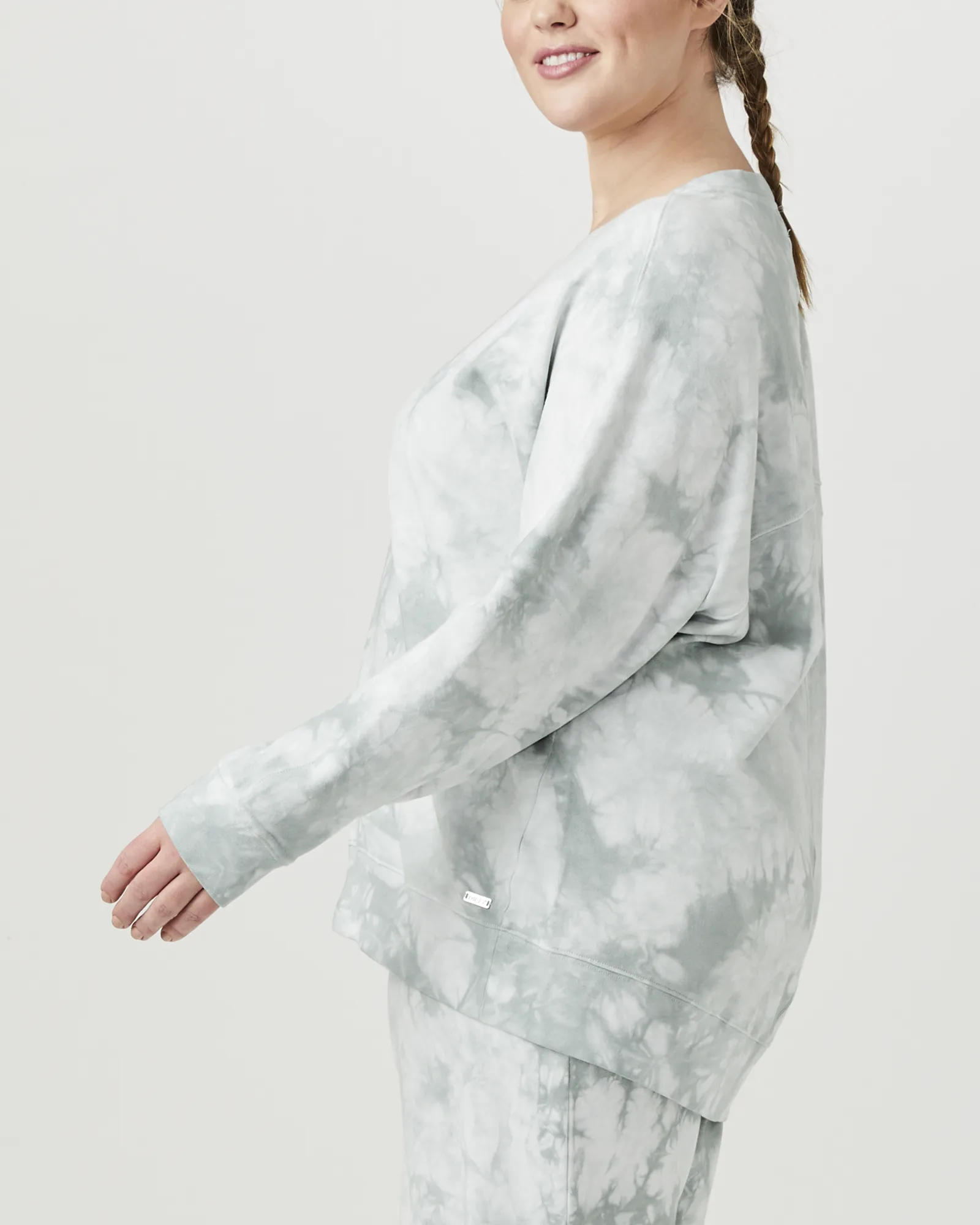 Naara Tie-Dye Pullover | Light Green / Light Grey