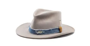 Nick Fouquet Léon hat