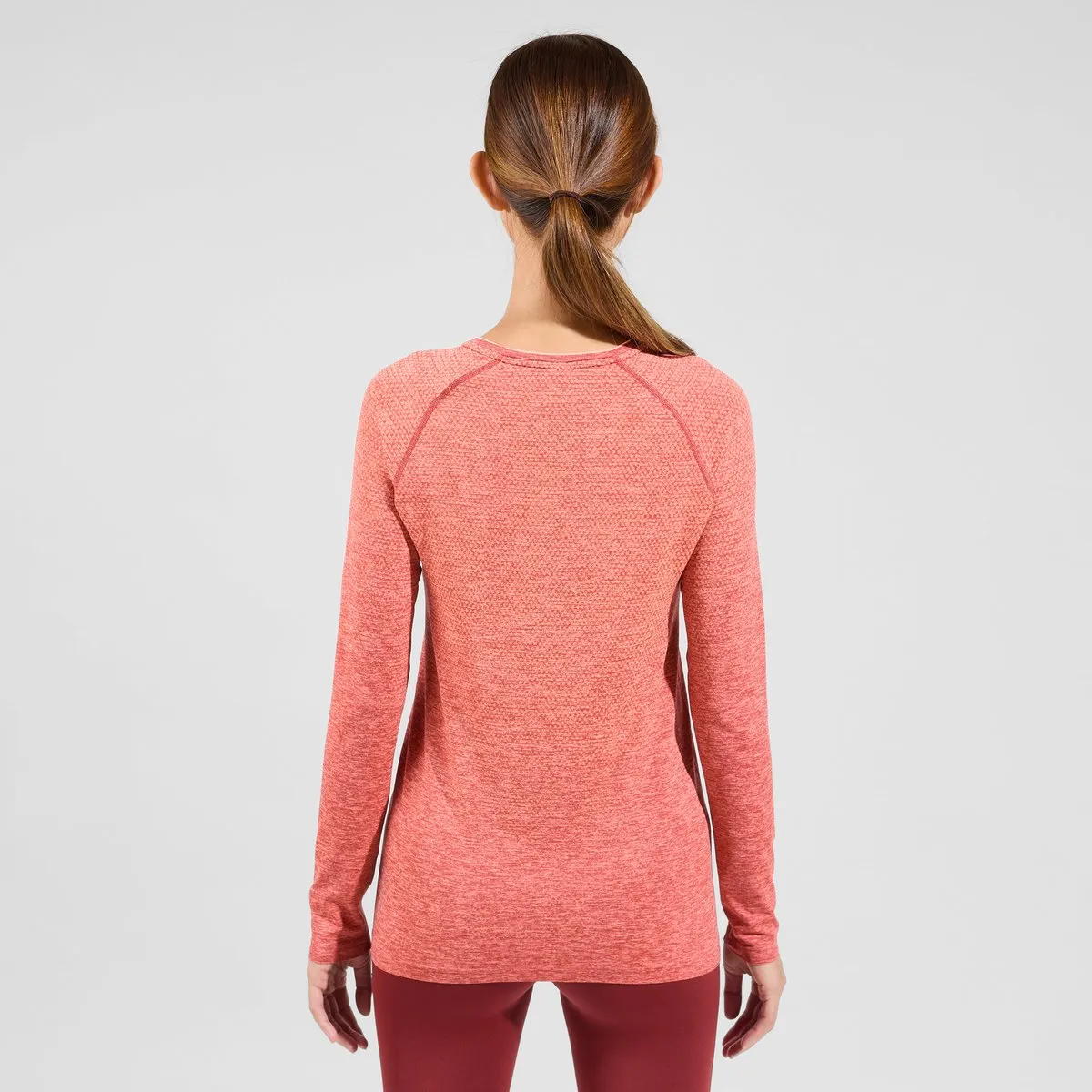 Odlo Women&#x27;s T-shirt Crew Neck L/S Essential Seamless Cinnabar Melange | Buy Odlo Women&#x27;s T-shirt Crew Neck L/S Essential Seamless Cinnabar Melange here | Outnorth