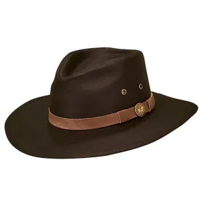 Outback Trading Co Kodiak Shapeable Oil Skin - Brown