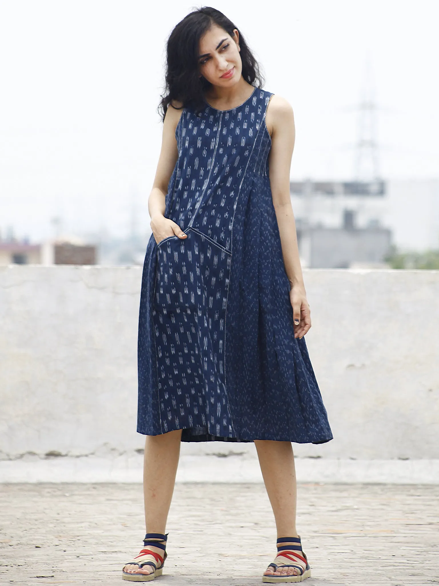 Oxford Blue Ivory Handwoven Ikat Knife Pleated Sleeveless Dress With Front Pockets-  D82F795