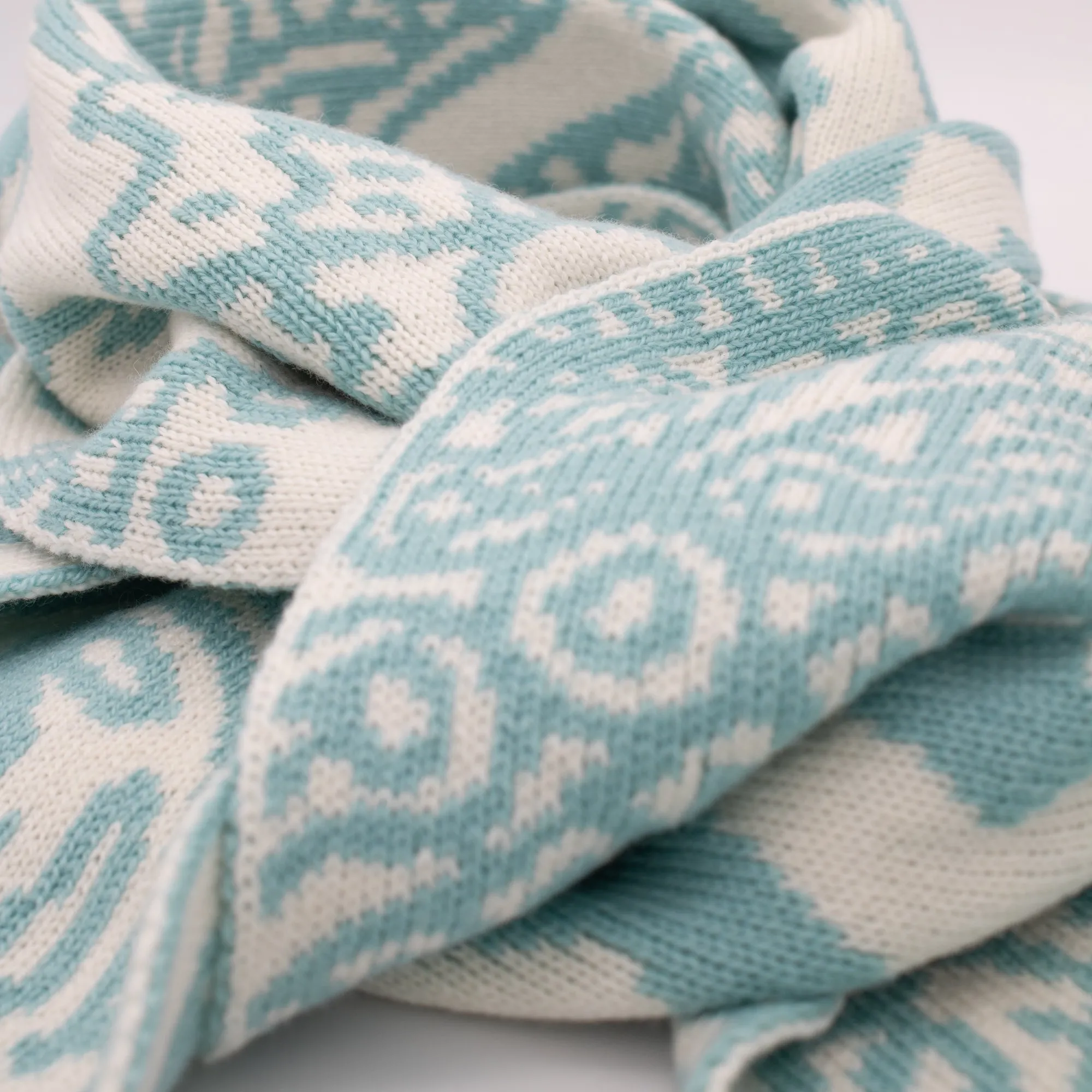 Paisley Gods Merino Scarf – Silver