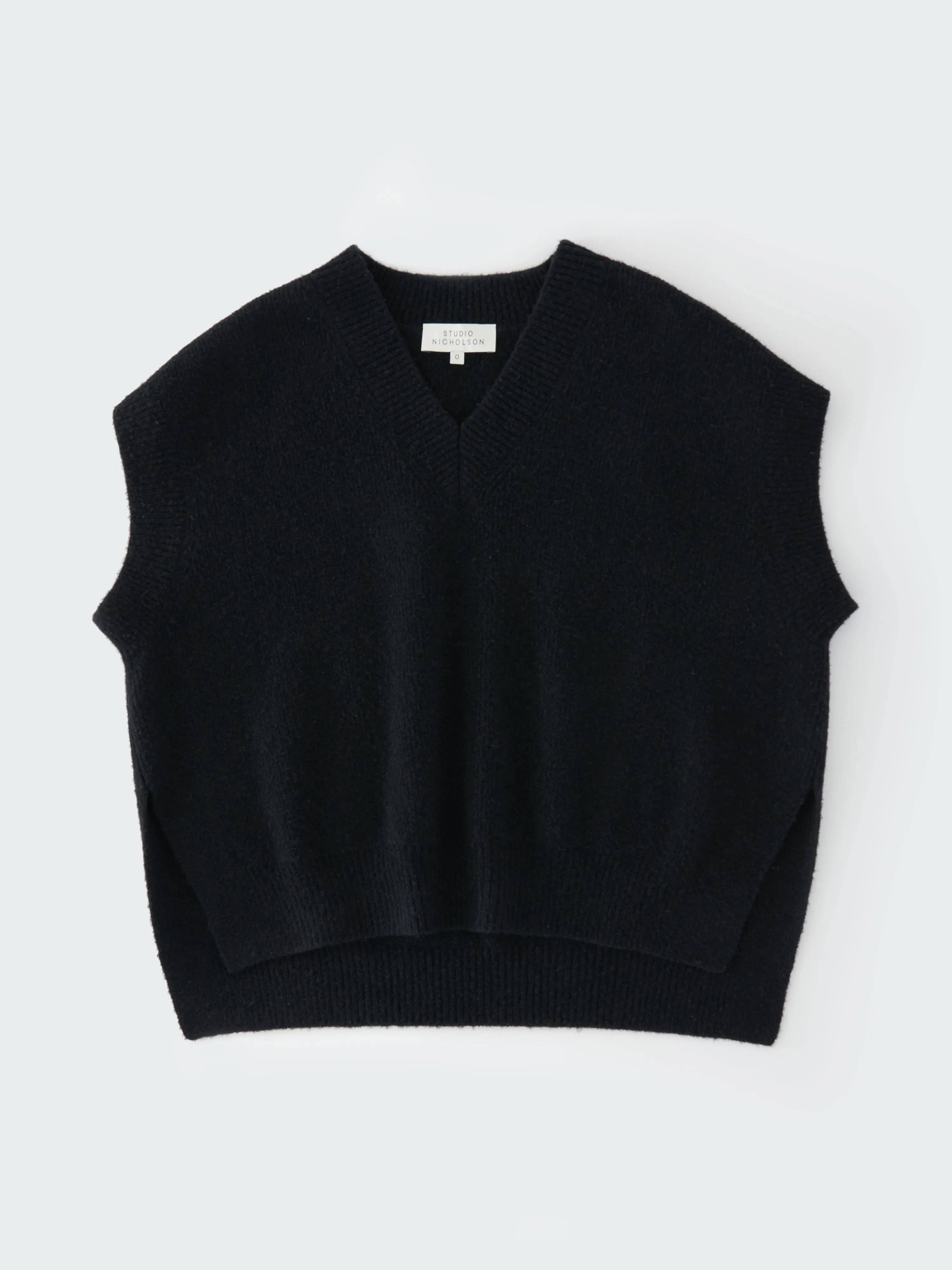 Poros Knit in Black