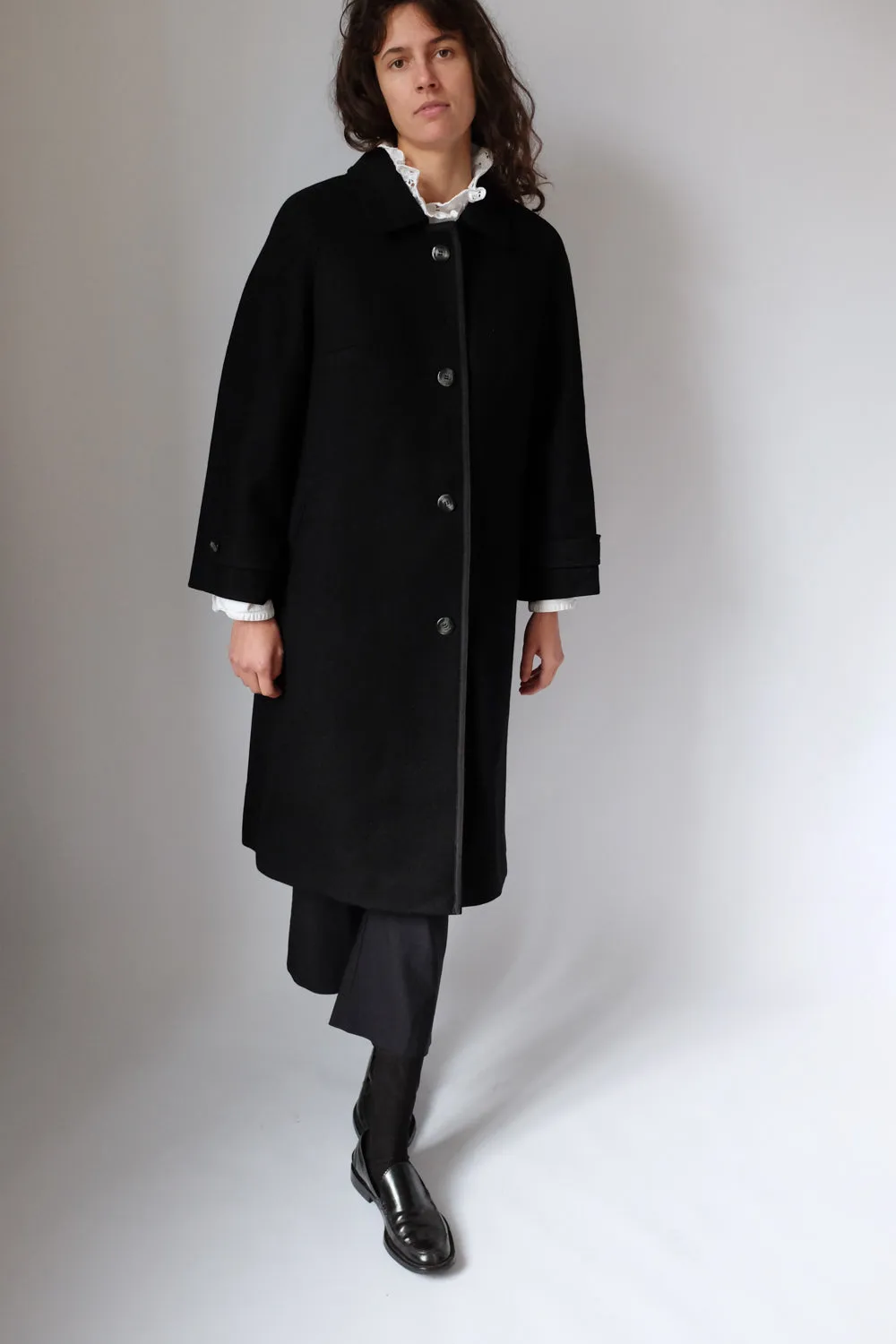 PURE WOOL BLACK MINIMAL COAT