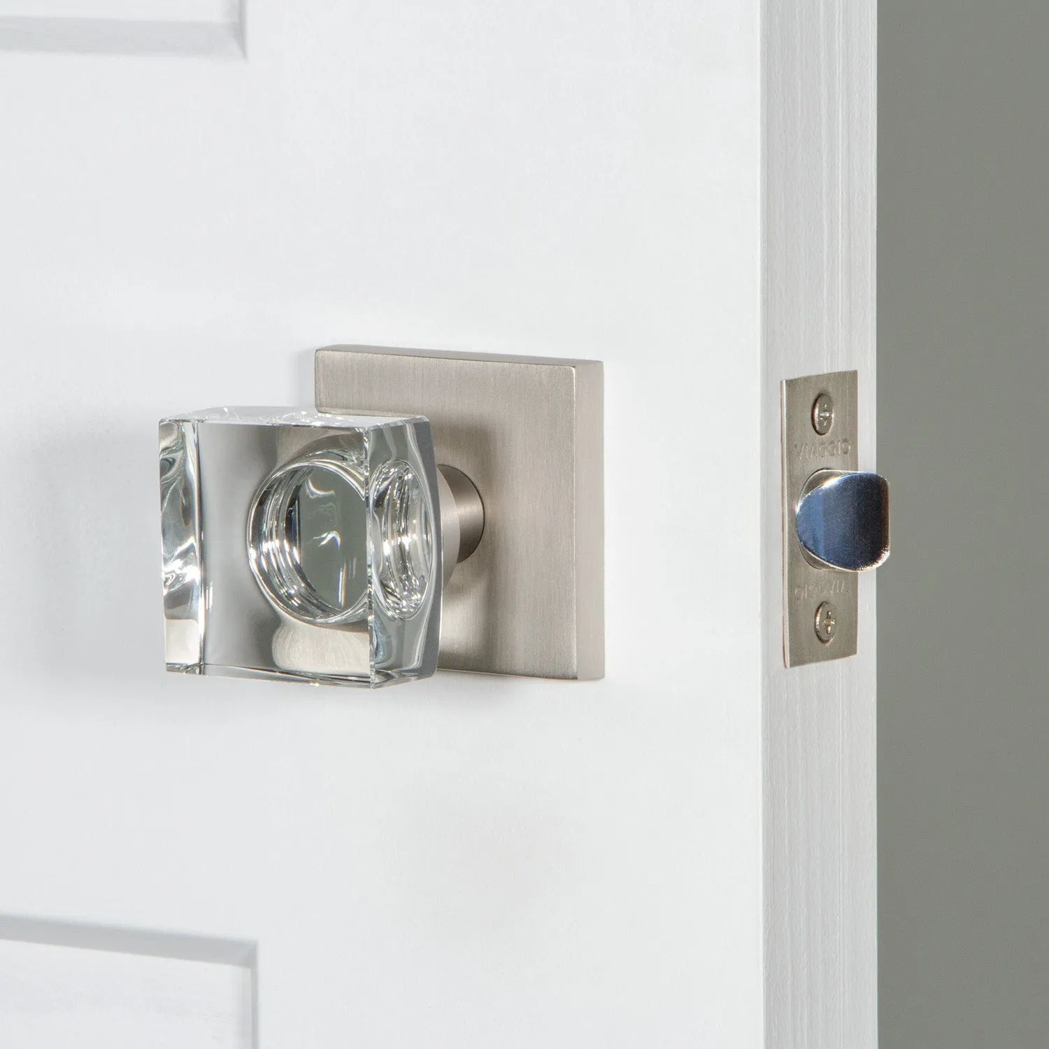 Quadrato Rosette with Quadrato Crystal Knob in Satin Nickel