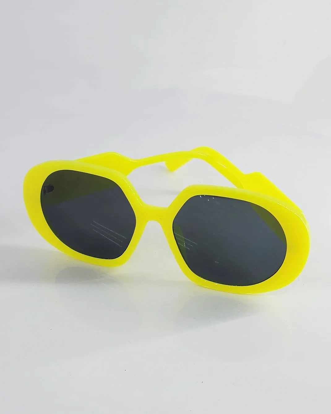 Savage Look Round Sunglass Lime