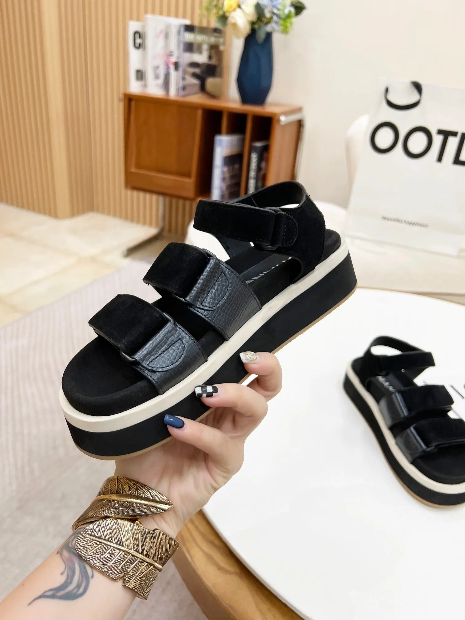 SE814 CC Sandals / Size5-10