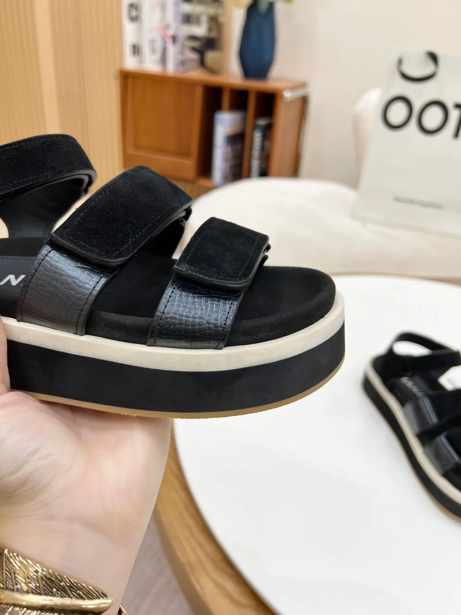 SE814 CC Sandals / Size5-10