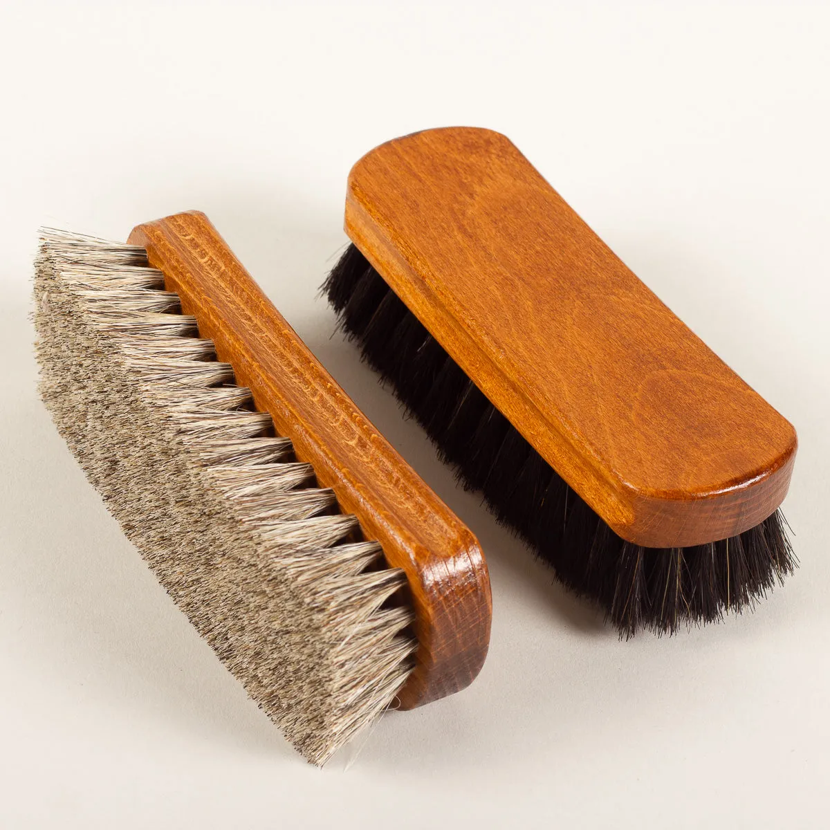 Set of 2 polishing brushes - 100% horsehair