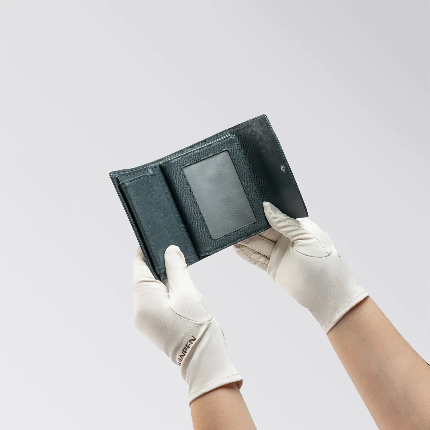 SHORT WALLET