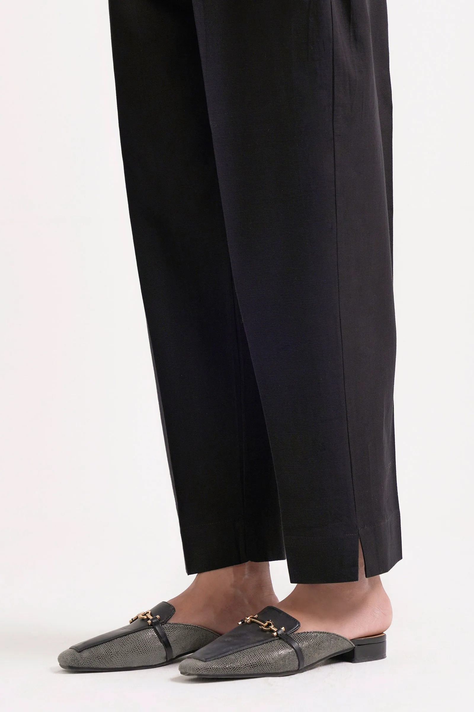 Silhouette Noir Trouser