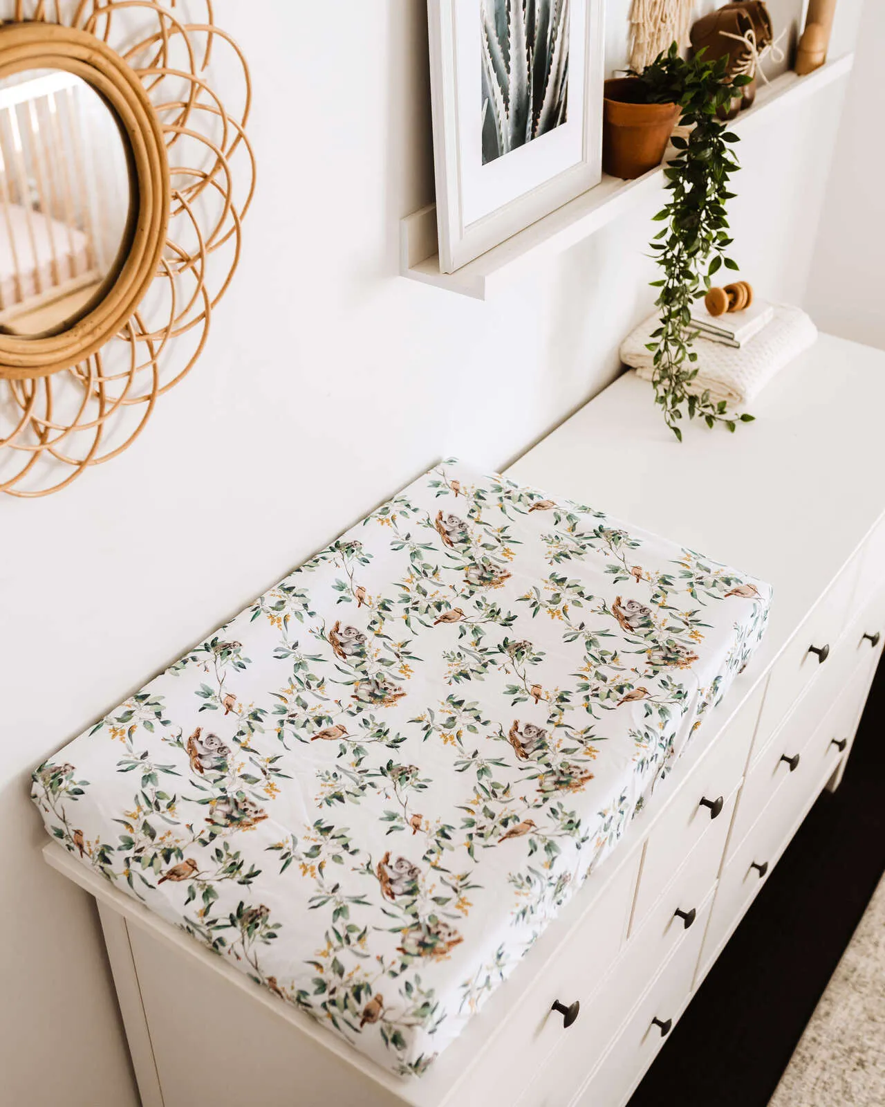 Snuggle Hunny Kids - Bassinet Fitted Sheet / Change Pad Cover - Eucalypt
