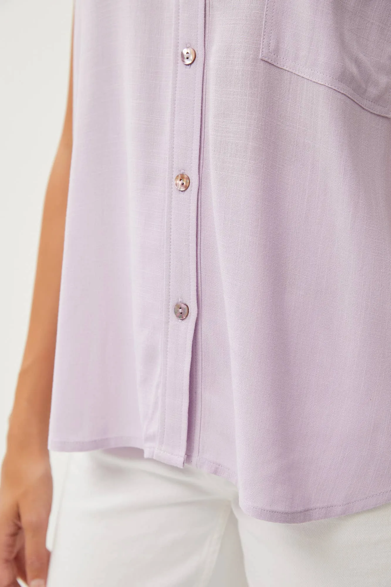 SOLID SHORT SLEEVE BUTTON DOWN SHIRT