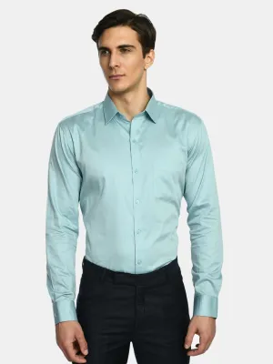 Spread Collar Solid Regular Fit Shirt