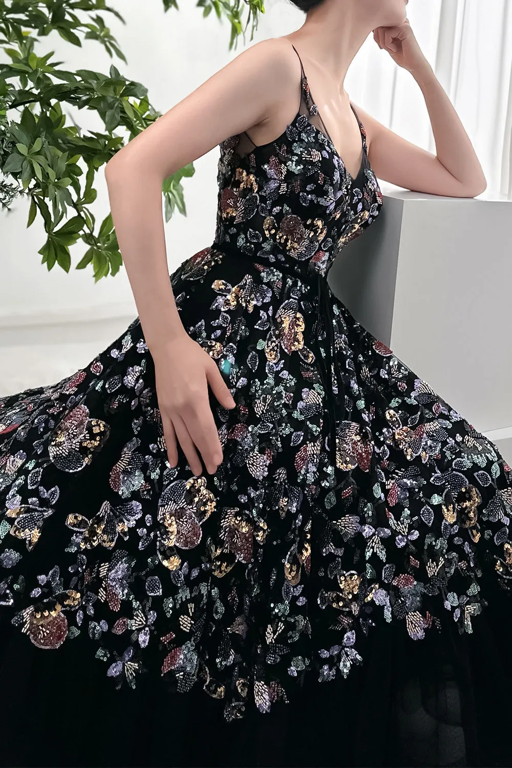 Straps V Neck Beaded Sequin Floral Black Dress