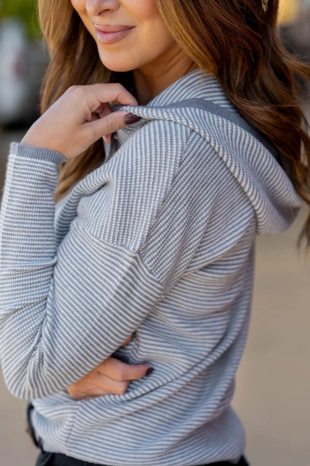 Thin Scalloped Stripes Hoodie