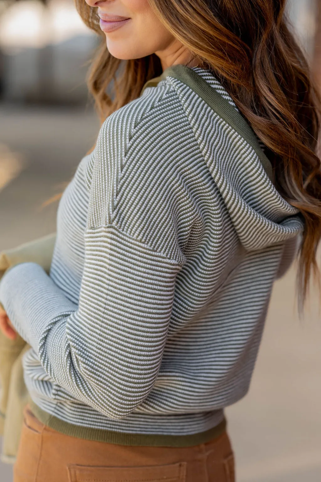 Thin Scalloped Stripes Hoodie