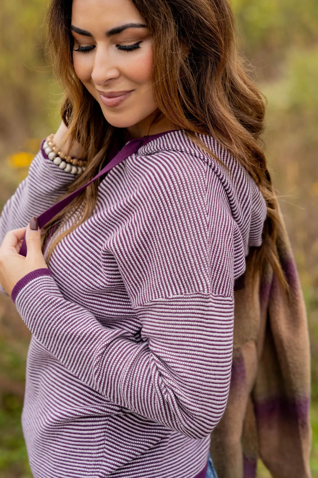 Thin Scalloped Stripes Hoodie