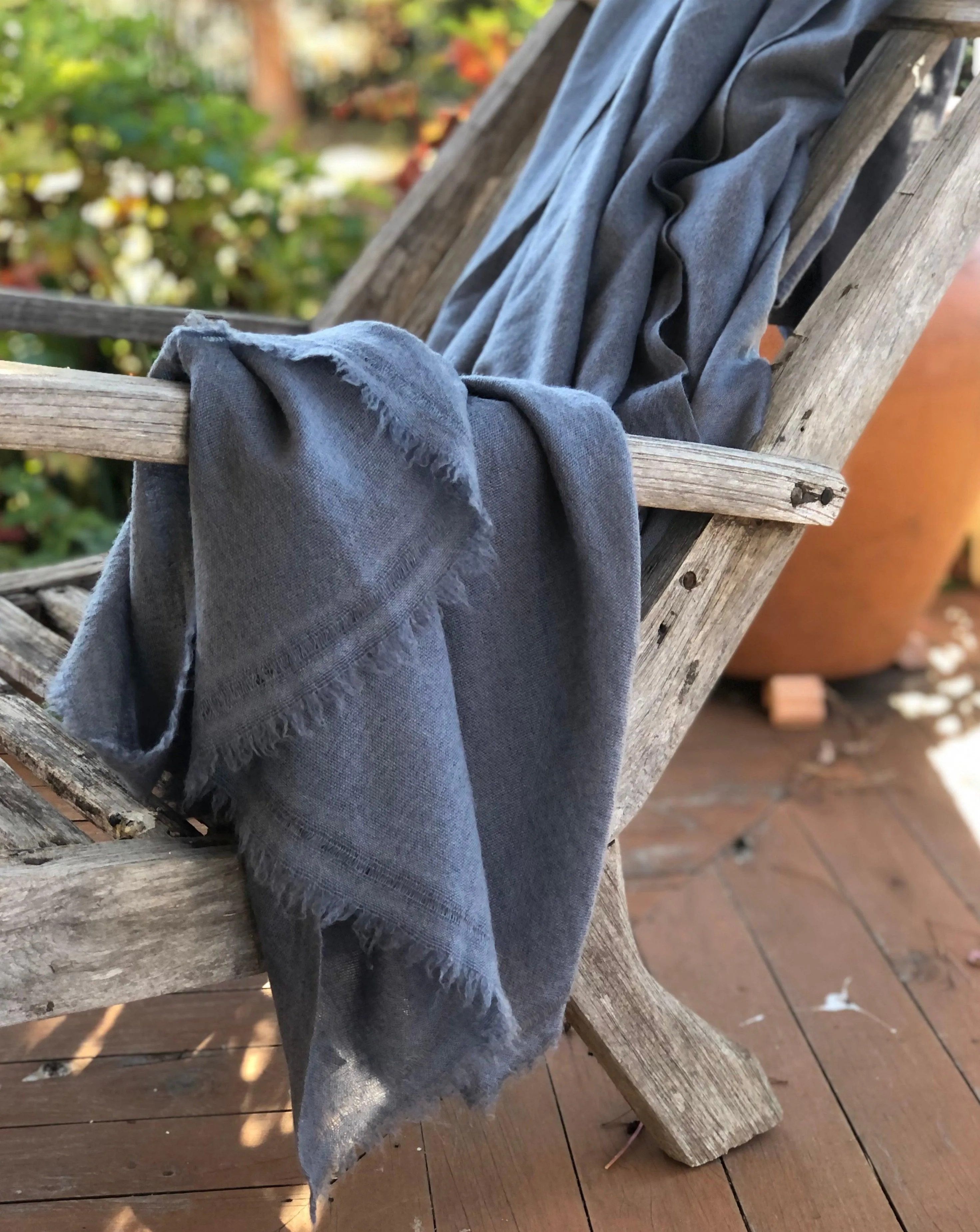 TRAVEL WRAP  CHARCOAL