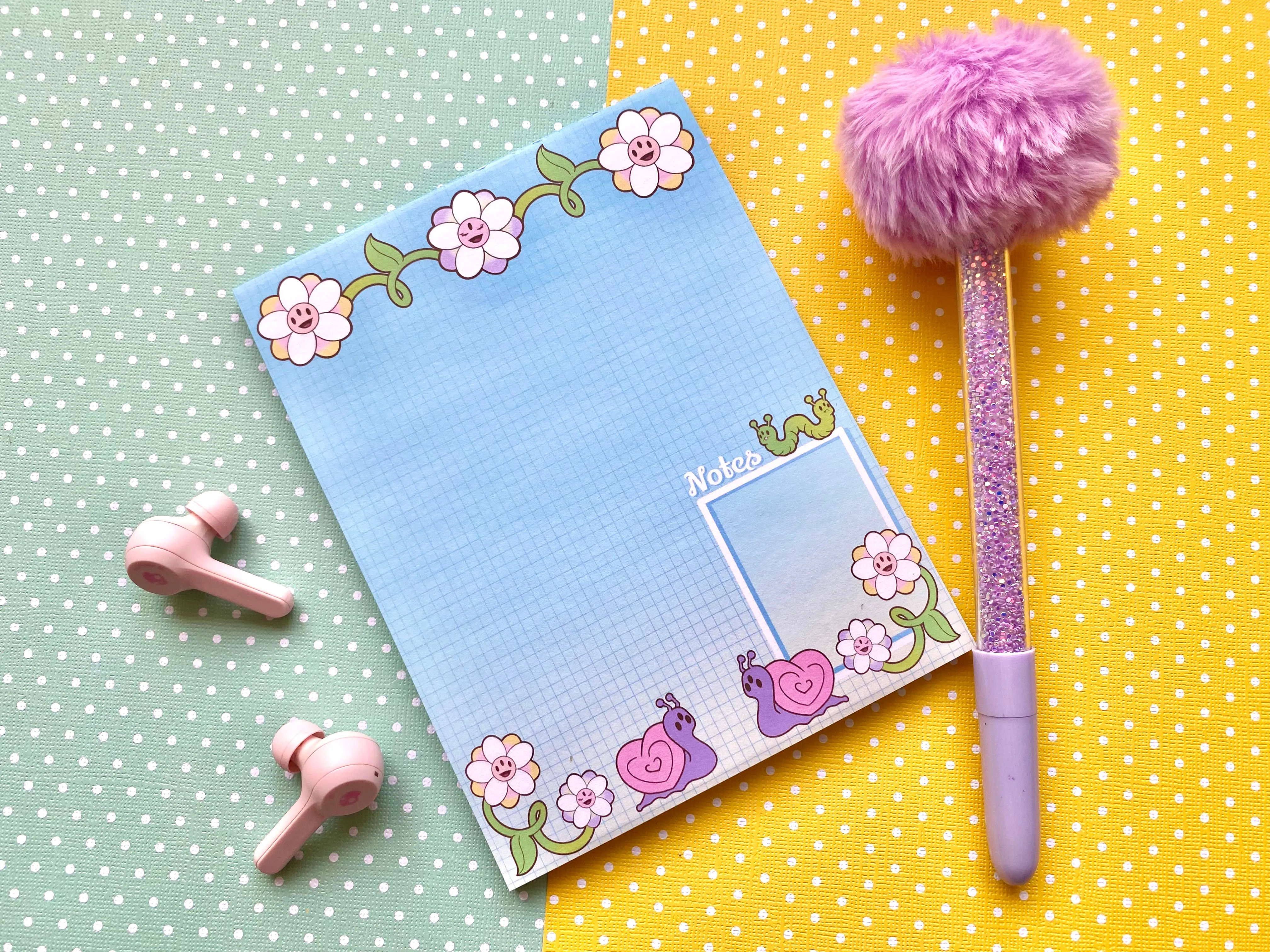 Trippy Daisies Notepad/ Day Planner