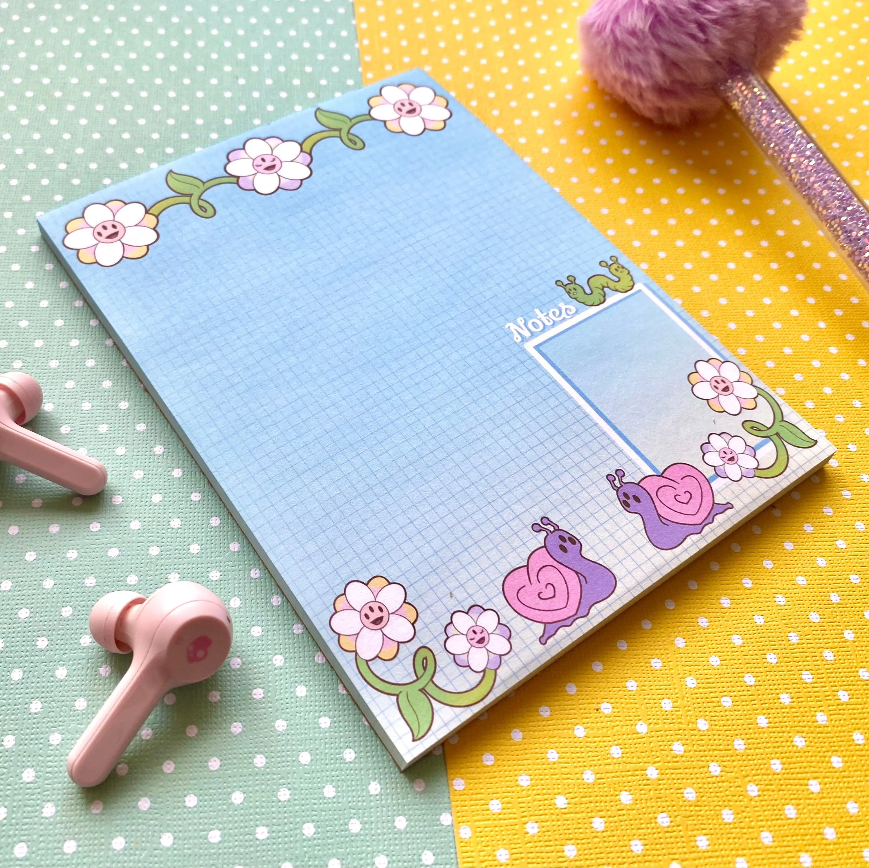 Trippy Daisies Notepad/ Day Planner