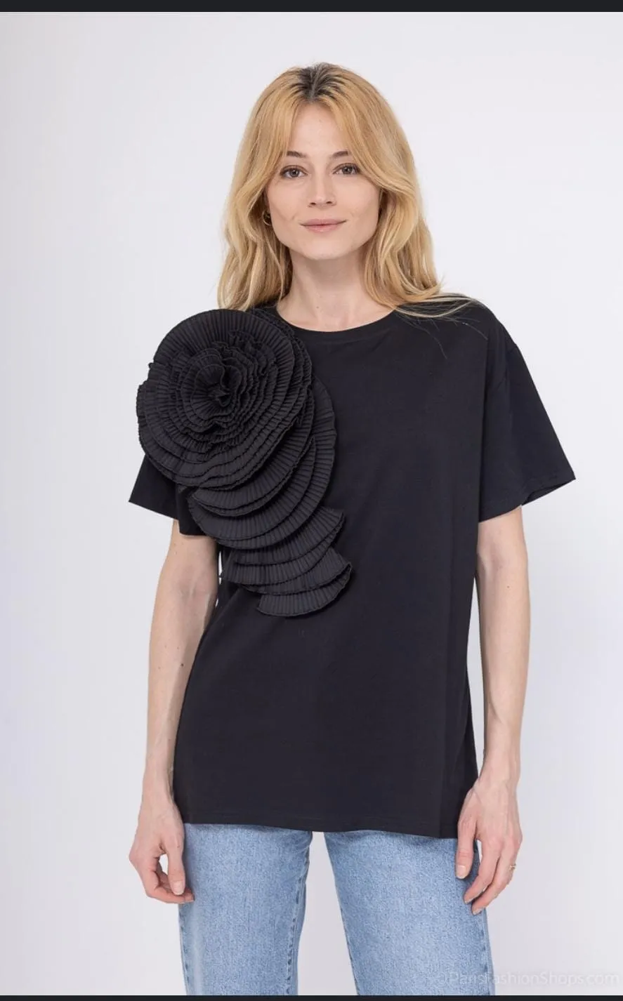 Tshirt top with flower