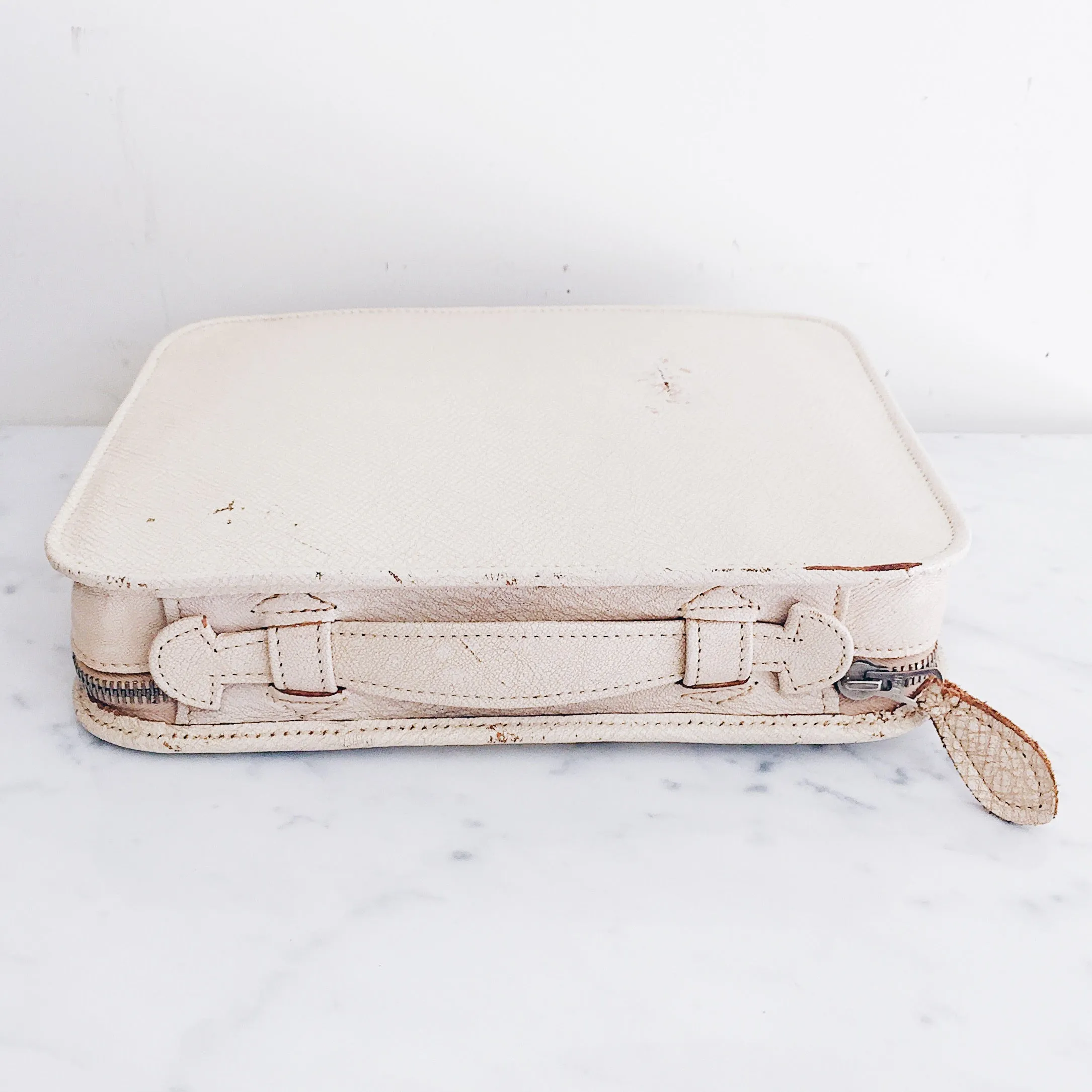 Vintage 1940s Ladies Grooming Leather Kit