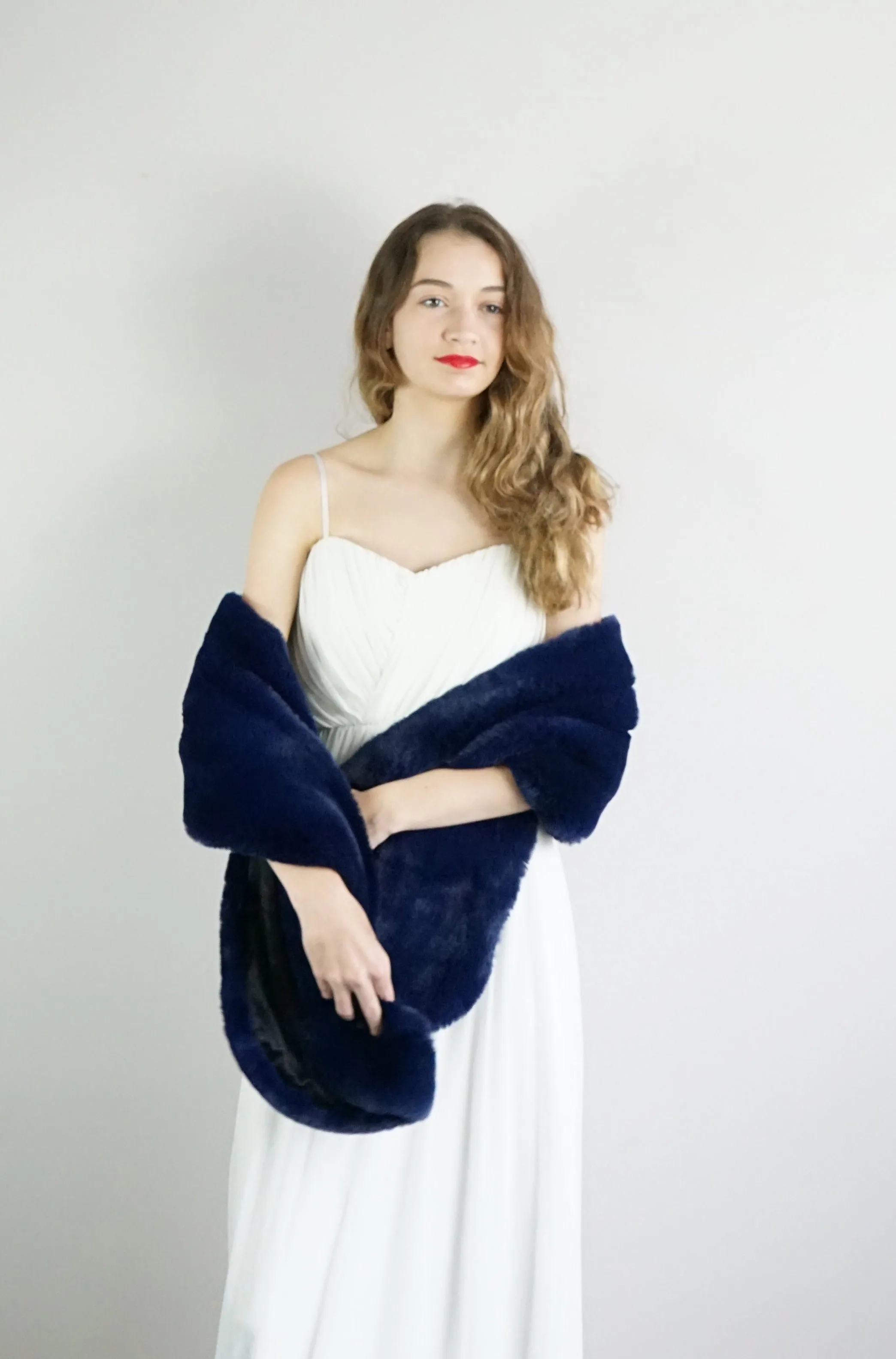 Vintage Green Faux Fur Bridal Cape (Audrey 05)