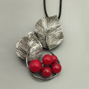 Vintage Leaf Pendant Long Necklace