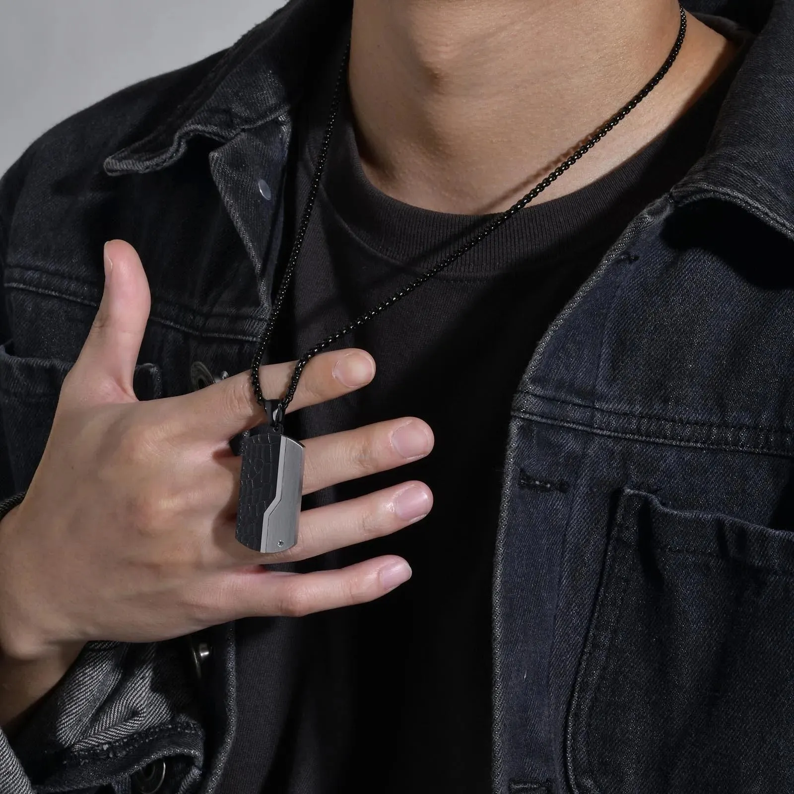 Vnox Stylish Dog Tag Neklaces for Men Jewelry, Waterproof Stainless Steel Geometric Pendant with CZ Stone,Free Box Chain