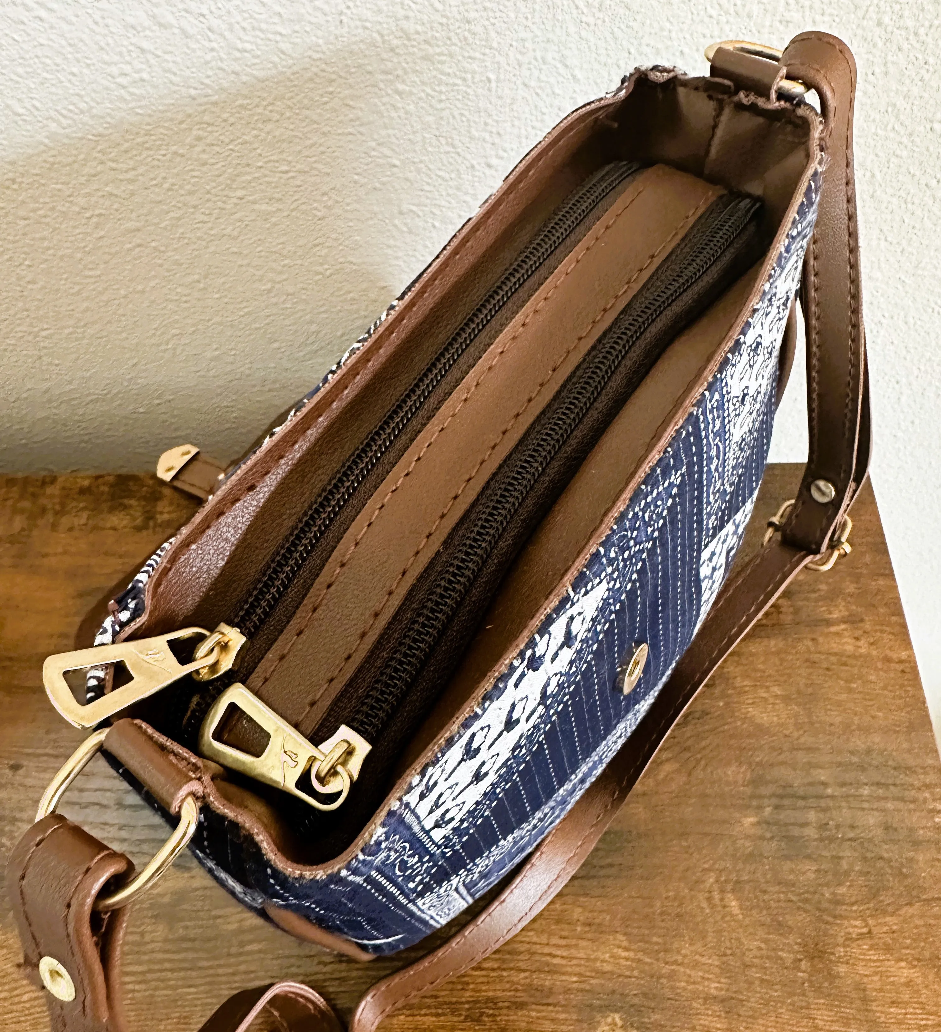 Women Crossbody Sling Messenger Bags