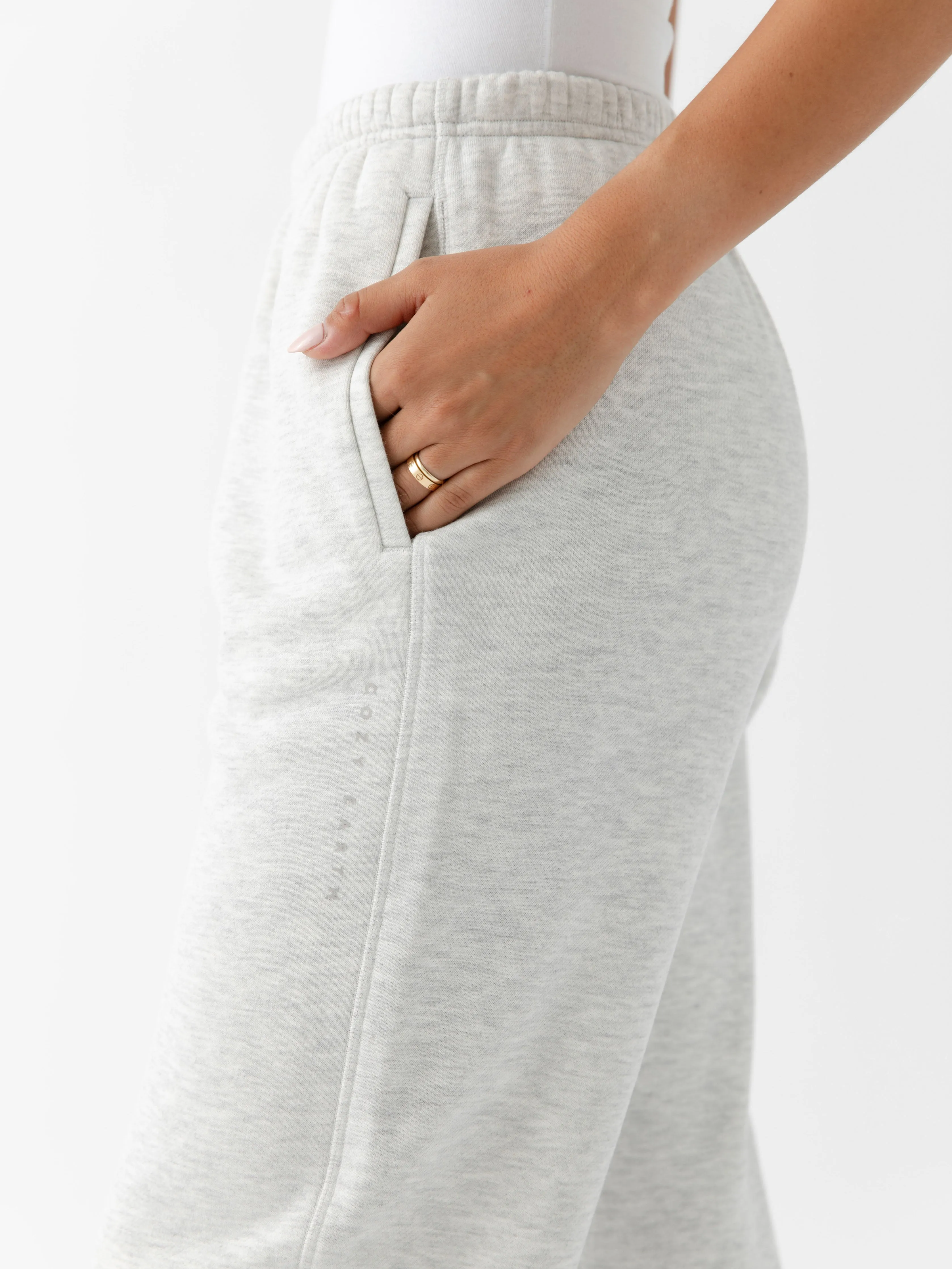 Women's CityScape Crewneck & Sweatpant Set