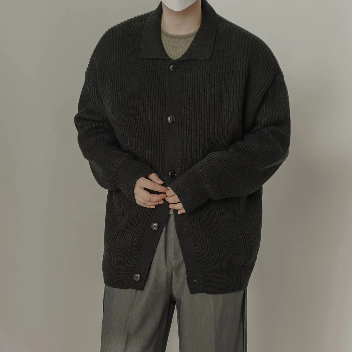 Zhou Vertical Pit Stripes Collared Cardigan